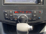 オートエアコン付ですので快適な車内温度を保てます。