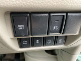 オートスライドドアは、運転席前にあるスイッチの操作でもオート開閉ができ、とても便利です。