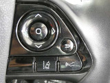 【ステアリングスイッチ】ハンドルから手を離さずに、操作が出来るスイッチです。(現車でのご確認をお願い致します)