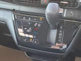 【オートエアコン】 設定温度は一定のまま、1年中、車内は快適空間♪快適温度♪