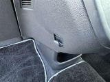 荷物を掛けられるフックが装備されています!
