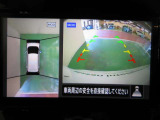 アラウンドビューモニターで車庫入れも空から見ている様に駐車できラクラクです。