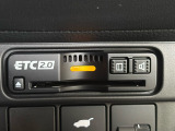 有料道路のレーン通過に便利なETC2.0車載器を装着しています。ご利用にはセットアップが必要となります。