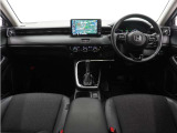 ◆視界広々で非常に運転しやすくロングドライブでも疲れを感じさせないすっきりとまとまったインパネ周りです。