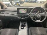 機能性の良いコックピットと、視線が高く視界も良く運転もし易いです。