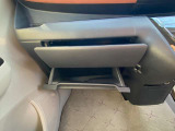 ティッシュBOX入ります。