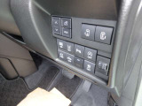 両側パワースライド車