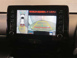 【パノラミックビュー&バックビュー】駐車時の安全確認をする為に車両上方からの映像と後方カメラからのを同時に表示しバックガイドも付いているのでバックの苦手な方でも安心して運転出来ますよ。