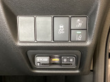 Hondaセンシング用の、VSA(ABS+TCS+横滑り抑制)解除と路外逸脱抑制機能などのオンオフスイッチはハンドルの右側に装備。その下にETC2.0がついています。高速道路の料金所の通過も楽々です。