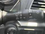 【オートライト(AUTO)】外の明るさをシステムが感知して、自動でヘッドライトが点灯します。ヘッドライトをつけ忘れを防ぐ便利機能です。
