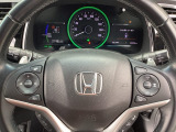 ステアリングスイッチです!!運転中のオーディオの音量やソースの変更も手元で出来ますよ!!