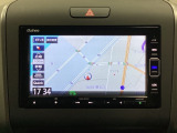 ナビゲーションはフルセグTV、インターナビ対応のGathers純正メモリーナビを搭載しています。Bluetoothオーディオ機能がありますので、スマートフォンなどの音楽も再生できます。
