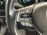ステアリングにオーディオ操作スイッチが付いています。オーディオ画面に直接タッチしなくても操作が出来ますので、運転に集中できます。