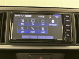 いまや必須装備「ナビゲーション」搭載!知らない場所にスイスイッとドライブ。もう、これなしではハンドルを握れませんね!でも運転中の操作は危険ですのでご注意ですね☆