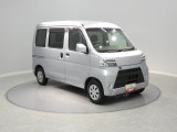 【斜め前方】スマートアシストIIIを搭載し、安全運転をサポート。前方の視界も広く、運転のしやすさが自慢です。