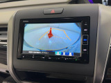 バックカメラの画像です。ガイドラインがスムースな車庫入れをサポートいたします!車庫入れの安心感がアップしますね☆