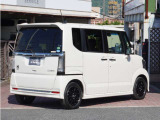 【プロのメカニック多数在籍】U-Select交野には店舗併設の整備工場がございます。購入されてからのお手入れも当店にお任せください。