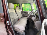 運転席シート廻りは使用感も少なく、良好な状態となっています。丁寧に使われていたことがよくわかりますね。