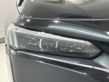 LEDヘッドライトは、点灯の瞬間から最大光量を発揮し、突然暗くなるトンネルなどでの安定感を高めます。