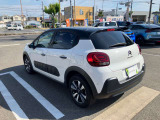 コーナーセンサー付きですので駐車も安心です。