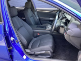 フロントシートです!!セパレートシートなのでお尻をしっかりホールド!!スポーティな運転にも最適です!!
