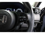 Hondaセンシングの機能のひとつ、アダプティブクルーズコントロール付!アクセルから足を離しても設定したスピードと前車との車間を保ち走行してくれます!車線維持もアシスト☆高速道路で疲労軽減ですね☆