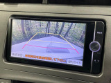【バックカメラ】駐車時に後方がリアルタイム映像で確認できます。大型商業施設や立体駐車場での駐車時や、夜間のバック時に大活躍!運転スキルに関わらず、今や必須となった装備のひとつです!