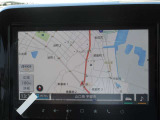 純正ナビを装備。タッチパネル式で使いやすく、お出かけもラクラクです。