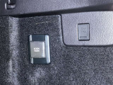 AC100V、1500Wのコンセントを車内に設置。アウトドアや駐車場で野外のコンセントとして利用できます。また、停電などの非常時にも使える便利な機能です!