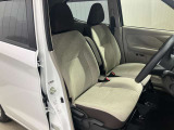 運転席からの視界が左右に広く隅々まではっきりと見渡せます。車の前端も把握しやすく安心して運転できます★