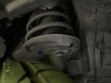 お車を安心してお乗りいただく為には、足回りの定期点検が欠かせません。サービスサポート(有償保証)では無料点検もご提供しており、安心のカーライフをお過ごしいただけるサポート体制が整っています。