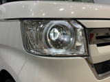 LEDヘッドライトで夜道も安心!