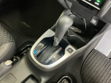 発進時から滑らかに加速する無段階変速のCVTはストップ&ゴーの多い街の中も快適です