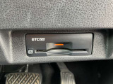 ナビ連動ETC2.0を装備。DSRC通信方式によって双方向通信することでカーナビと高速道路がリアルタイムに情報連携して、便利で快適なドライブ体験を提供します。