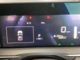 エネルギーモニターです。充電量や回生ブレーキの状況などが表示されます。