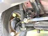 お車を安心してお乗りいただく為には、足回りの定期点検が欠かせません。サービスサポート(有償保証)では無料点検もご提供しており、安心のカーライフをお過ごしいただけるサポート体制が整っています。