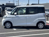 当店は照明・屋根付きスペースございますので雨天時も安心して現車確認が可能です。
