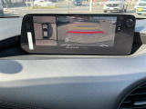 バックカメラで駐車をサポートいたします。