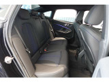 リアシートも広々とご利用頂けます。お車詳細や展示状況はフリーダイヤル(0078-6002-498412)またはBPS城東鶴見06-6933-6600迄お気軽にお問合せ下さい。