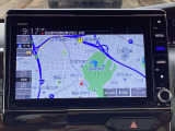 ナビはN-BOX専用純正ギャザズメモリーインターナビ☆VXU-217NBi☆USB通信機器を使い、インターナビ交通情報から、渋滞を予測したルート案内や空いている駐車場を探したりする機能などが利用可能♪