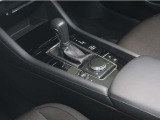 マツダこだわりの6速ATミッション!電動パーキングブレーキ・オートホールド機能搭載しております!