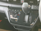 【オートエアコン】 設定温度は一定のまま、1年中、車内は快適空間♪快適温度♪