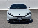 高効率なエンジンをモーターがアシストして走行中の燃費消費を抑えるハイブリッド。停車中もアイドリングストップにより燃費消費と排出ガスをなくします。