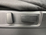 【パワーシート】スイッチ一つで簡単にシートの微調整が可能!電動だから力もいりません!快適なシートポジションにセットして、快適なドライブをお楽しみください。