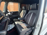 前席の画像です。是非運転席に座っていただき視界等をご確認ください。