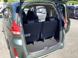 トランクの広さは、どうです、たくさんの荷物が積めますよ。