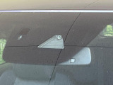【スマートブレーキサポート】走行中に前方の車両等を認識し、衝突しそうな時は警報とブレーキで衝突回避と被害軽減をアシスト。より安全にドライブをお楽しみいただけます。