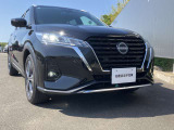 LEDヘッドランプを装備しておりますので、暗い道でも明るく照らしてくれるので安心して夜道やトンネルを運転できますよ!