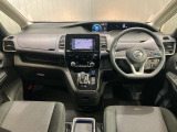 全方位で視界が広い。気持ちがよくて、運転もしやすい。1列目から3列目まで、すべての席がゆったりと座れるスペシャルシートです♪