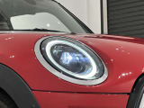 LEDヘッドライト・1目でMINIと分かる丸目のライトです。